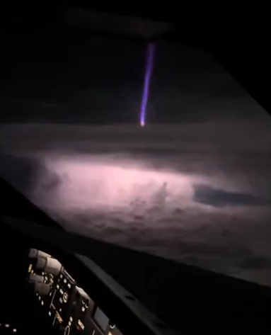 Unexplained Phenomenon: Enormous Blue Jet Spotted from Airliner Cockpit ...