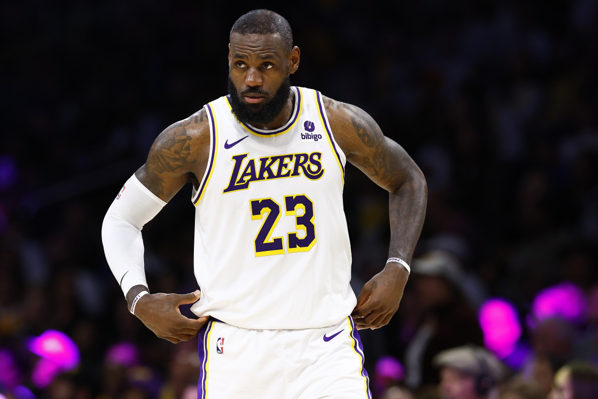 LeBron James Ends Social Media Silence to Address Pacific Palisades Fires, Offering Support Amid the Devastating Crisis